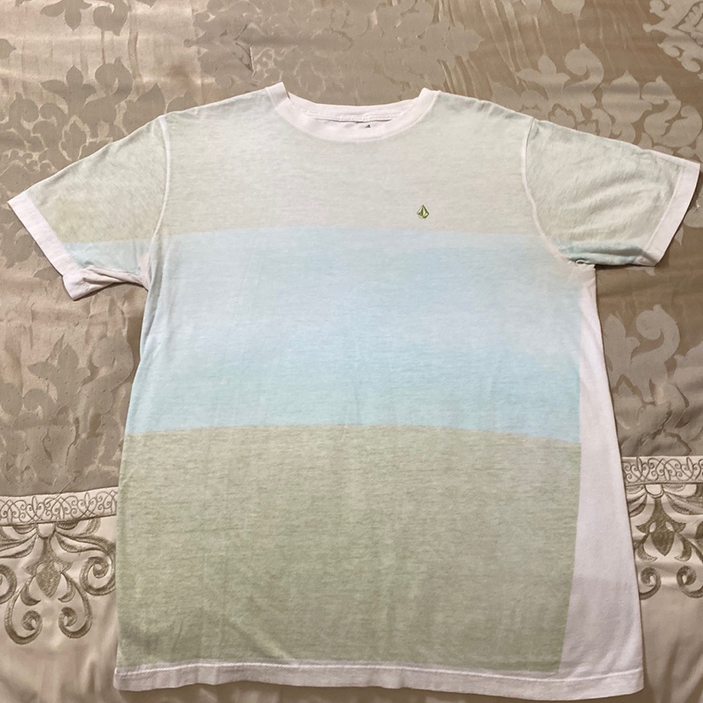 Volcom t-shirt, barely used. Love but grew too fast.
